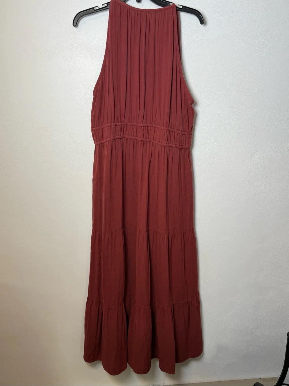 Old Navy Sleeveless V‑Neck Tiered Maxi Dress — Burgundy - Picture 5 of 7